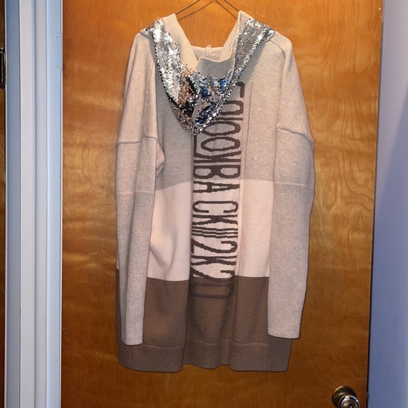 Hooded cardigan sweater with sequin hood - Picture 2 of 6